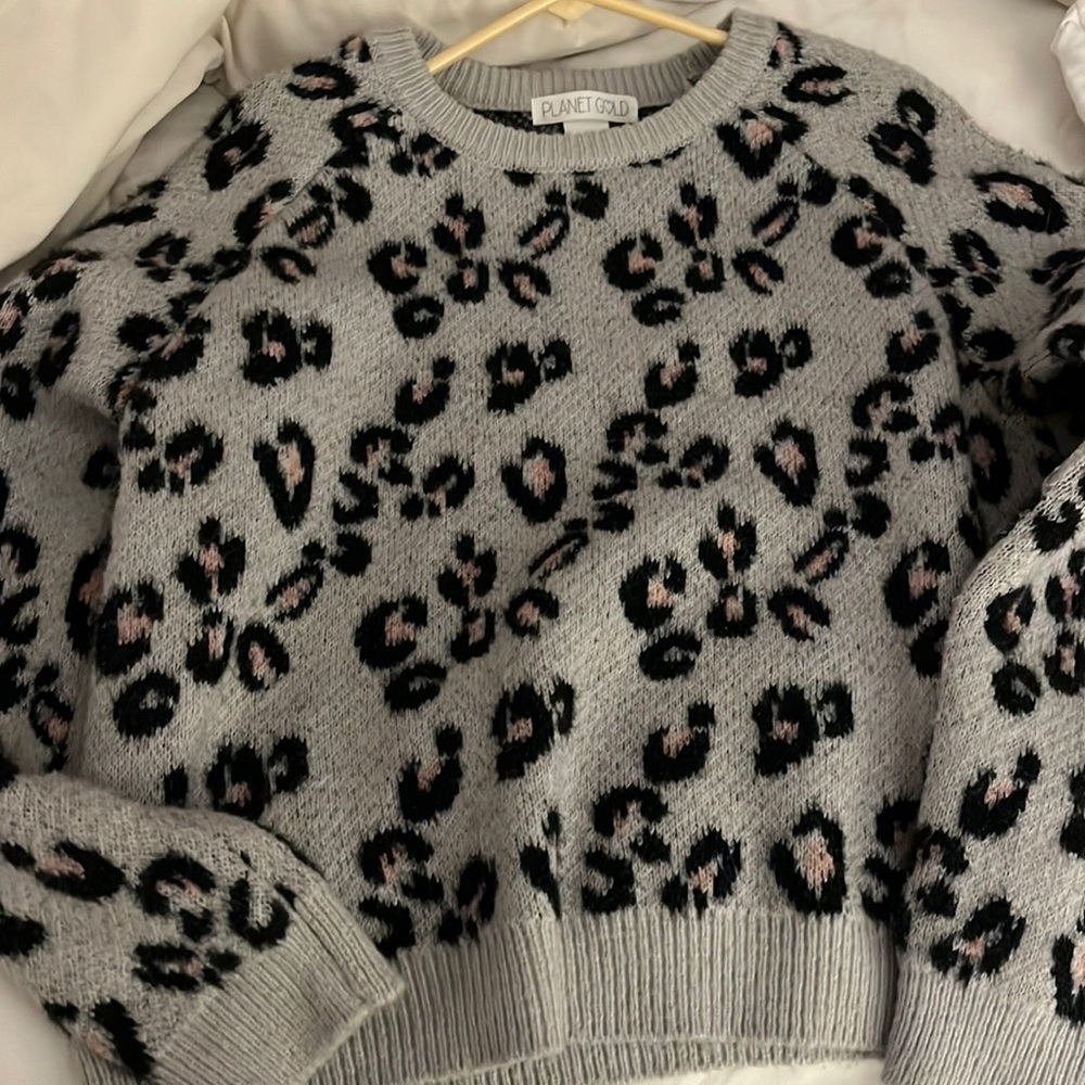 Thick leopard sweater